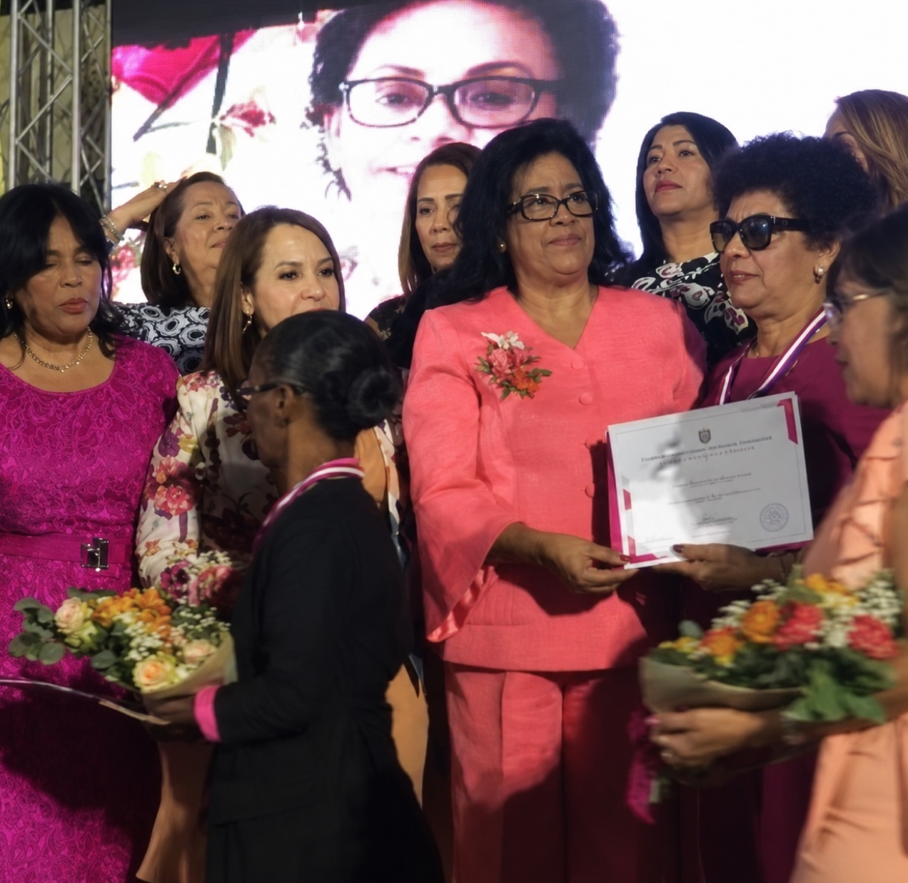 Tamarah Santana en la premiación Mujeres que Cambian el Mundo